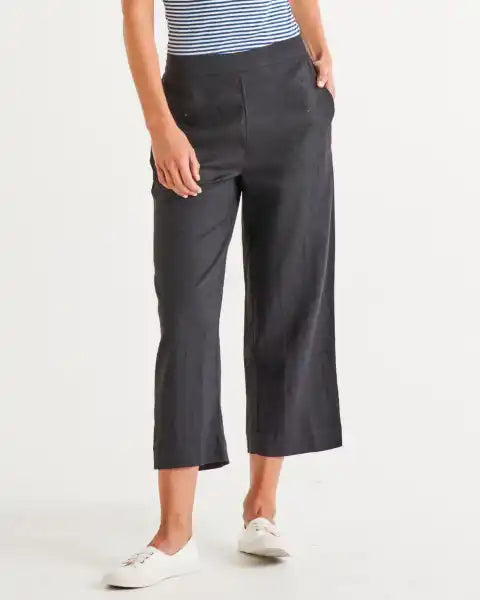 BB851 Parker Pant by Betty Basics