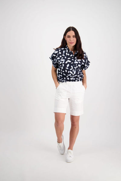 5975 Pull On Relaxed Short by Vassalli