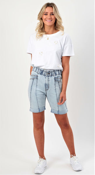K8009 Weekend Short by Knewe