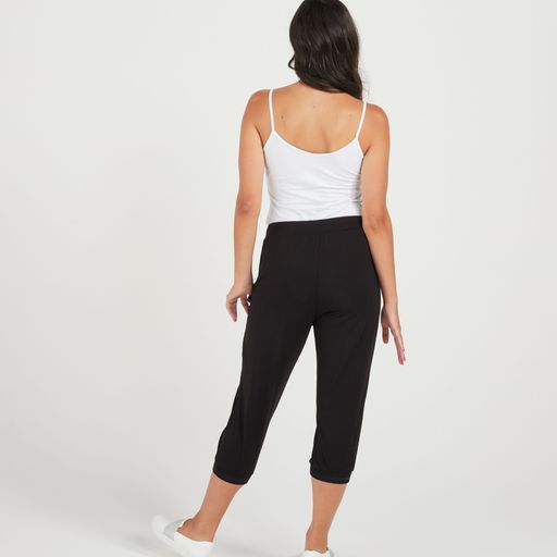Z6102 Three Quarter Pant by Zafina