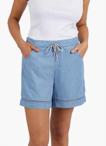 8103047 Astrid Chambray Short