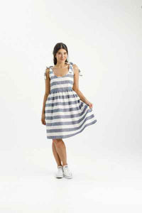 HL437 04 Andi Dress